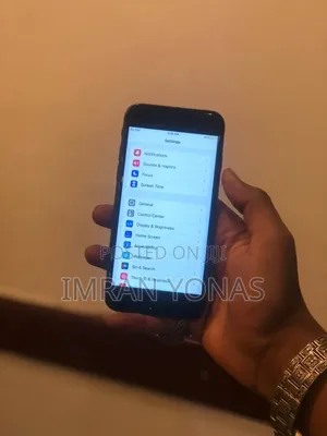 Apple iPhone 8 64 GB Black