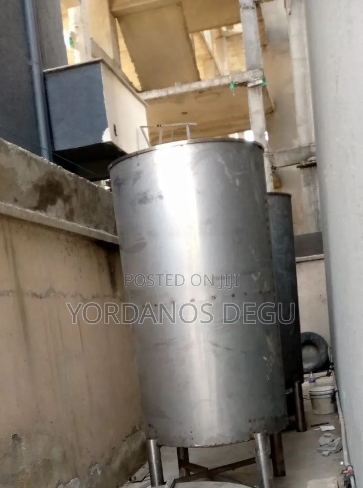 Stainless Steel Storage Tanker