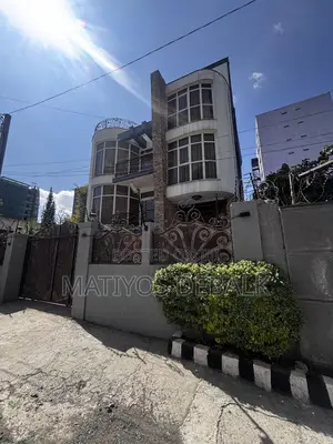 Furnished 4bdrm House in Private, Bole for rent