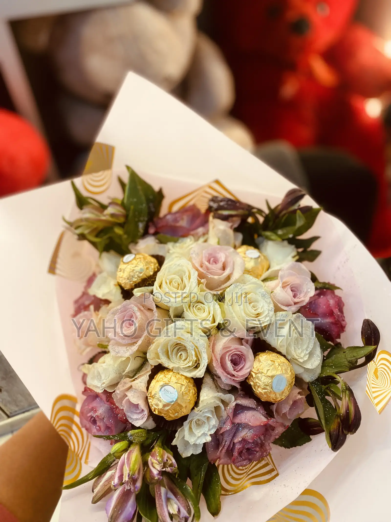 Flower Bouquet With 4psc Chocolate