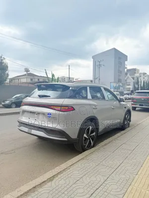 New BYD Seal DM-i 2025 Off white