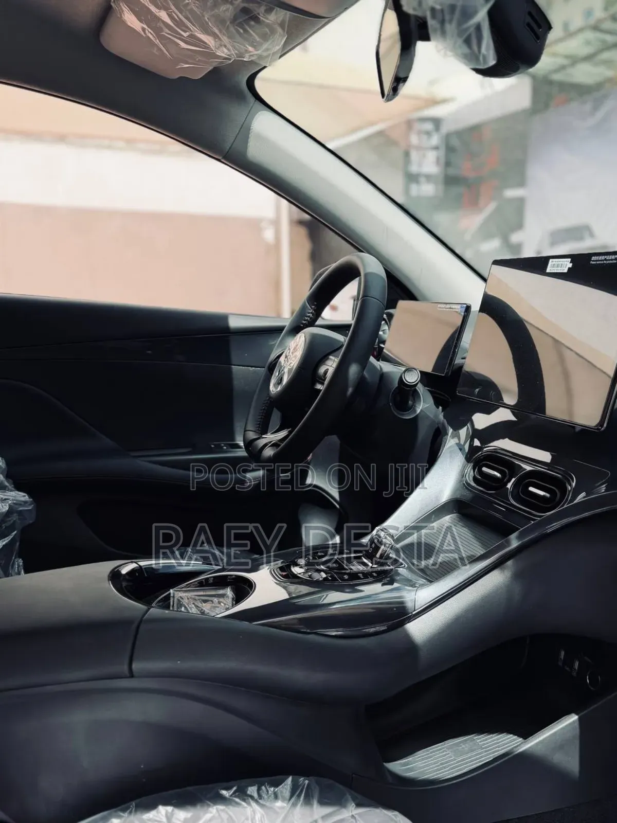 New BYD E2 43 kWh 94 hp FWD 2025 Silver