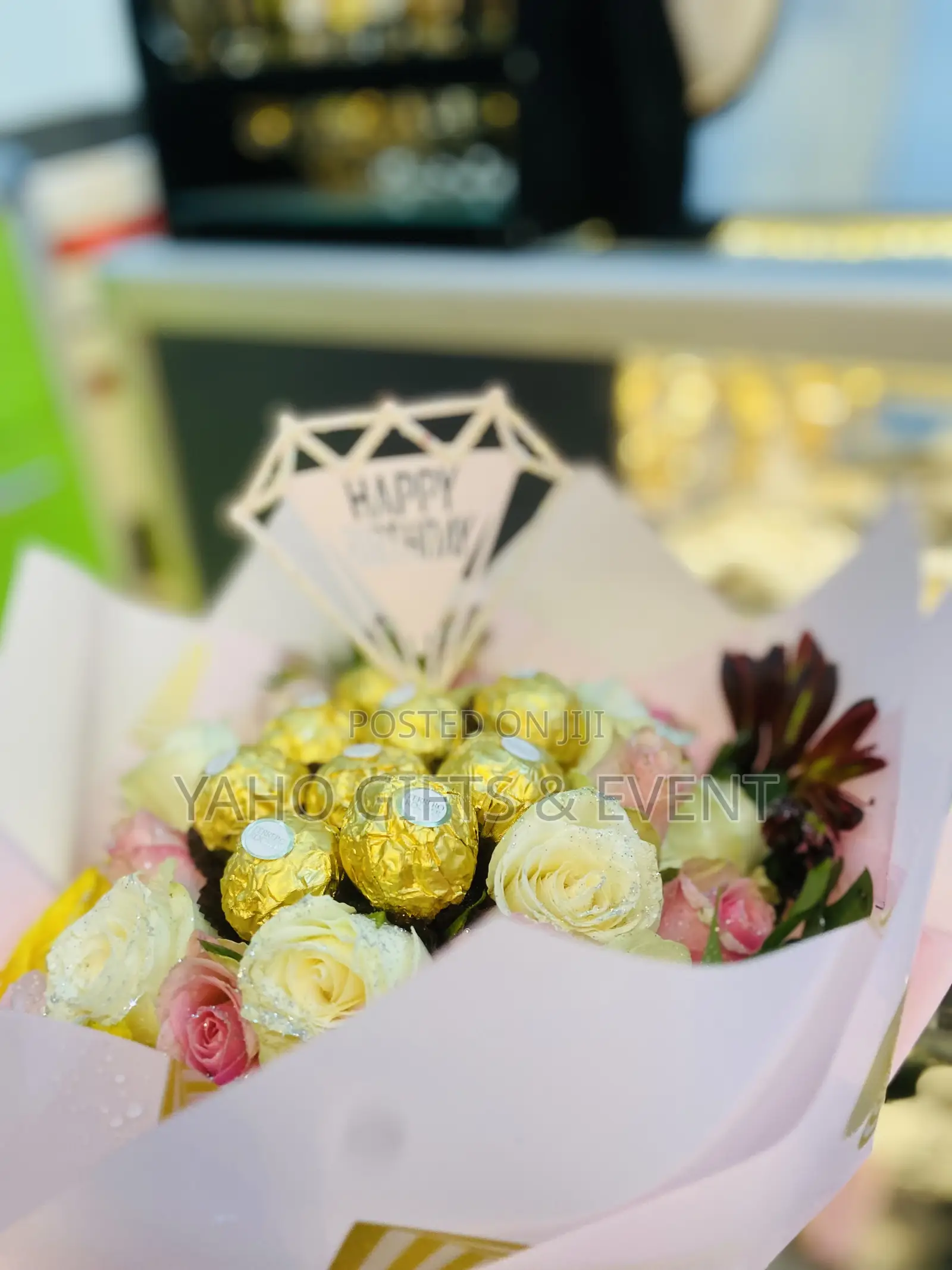 Bouquet With 10psc Ferrero Chocolate