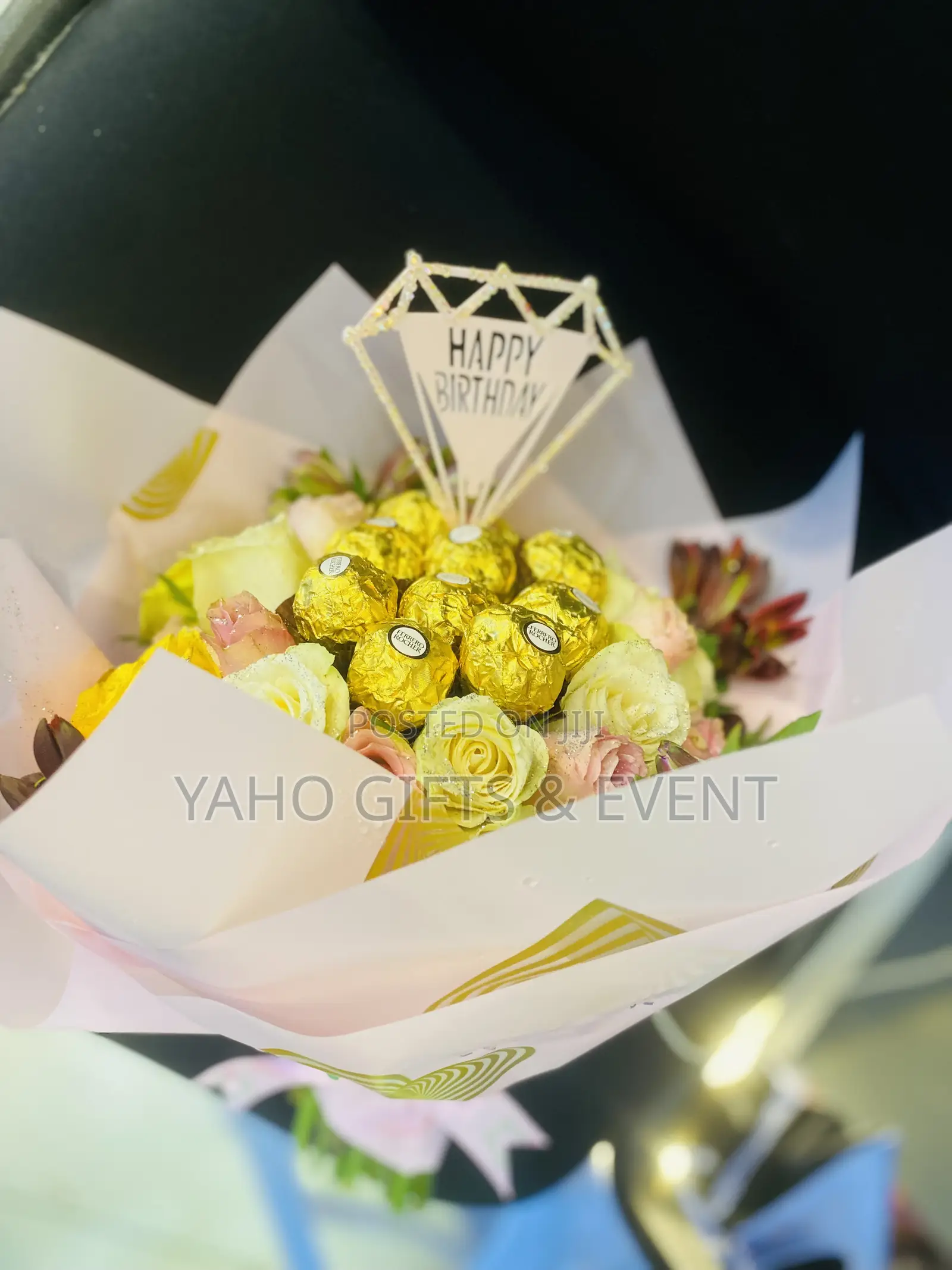 Bouquet With 10psc Ferrero Chocolate