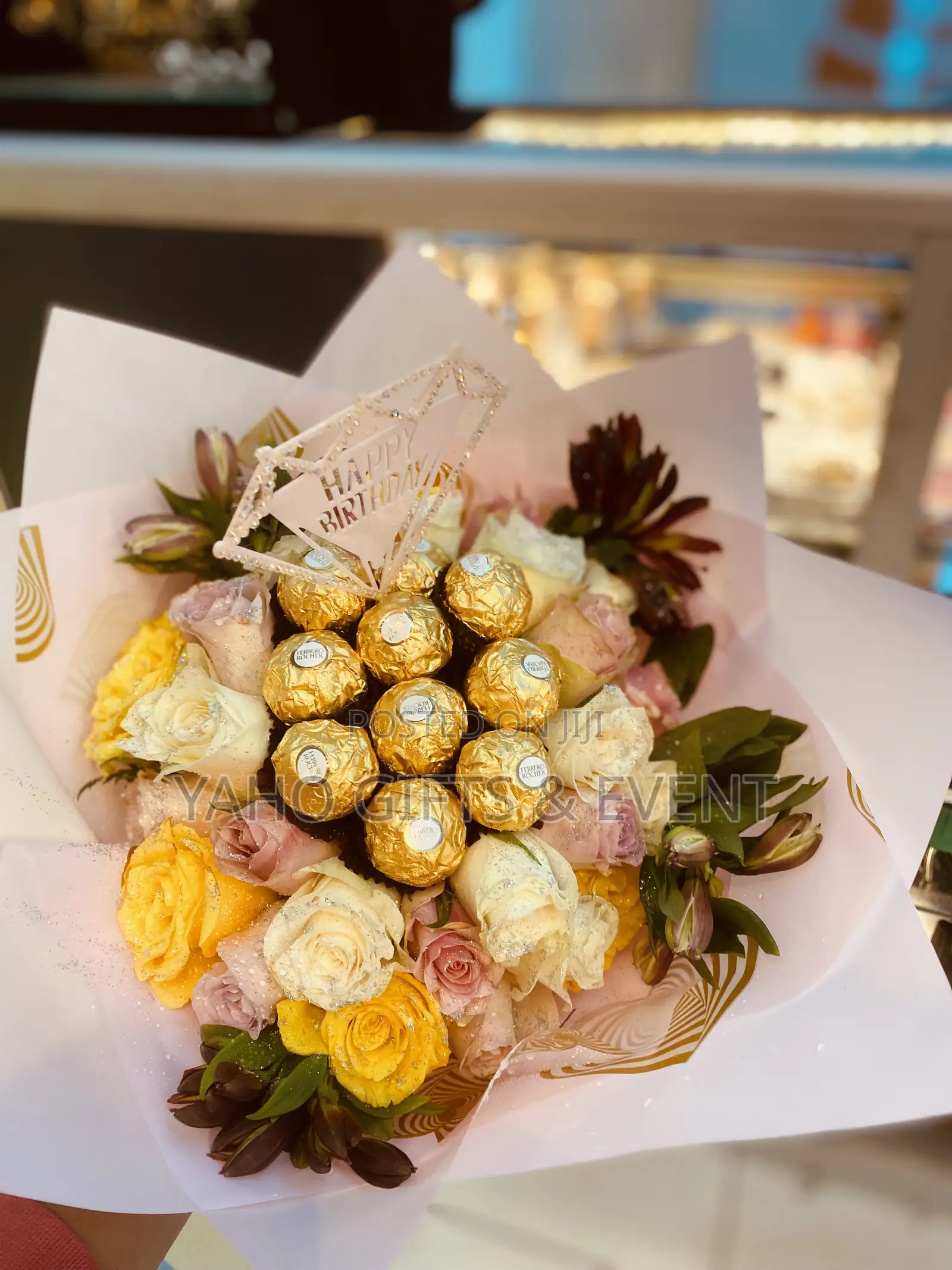 Bouquet With 10psc Ferrero Chocolate