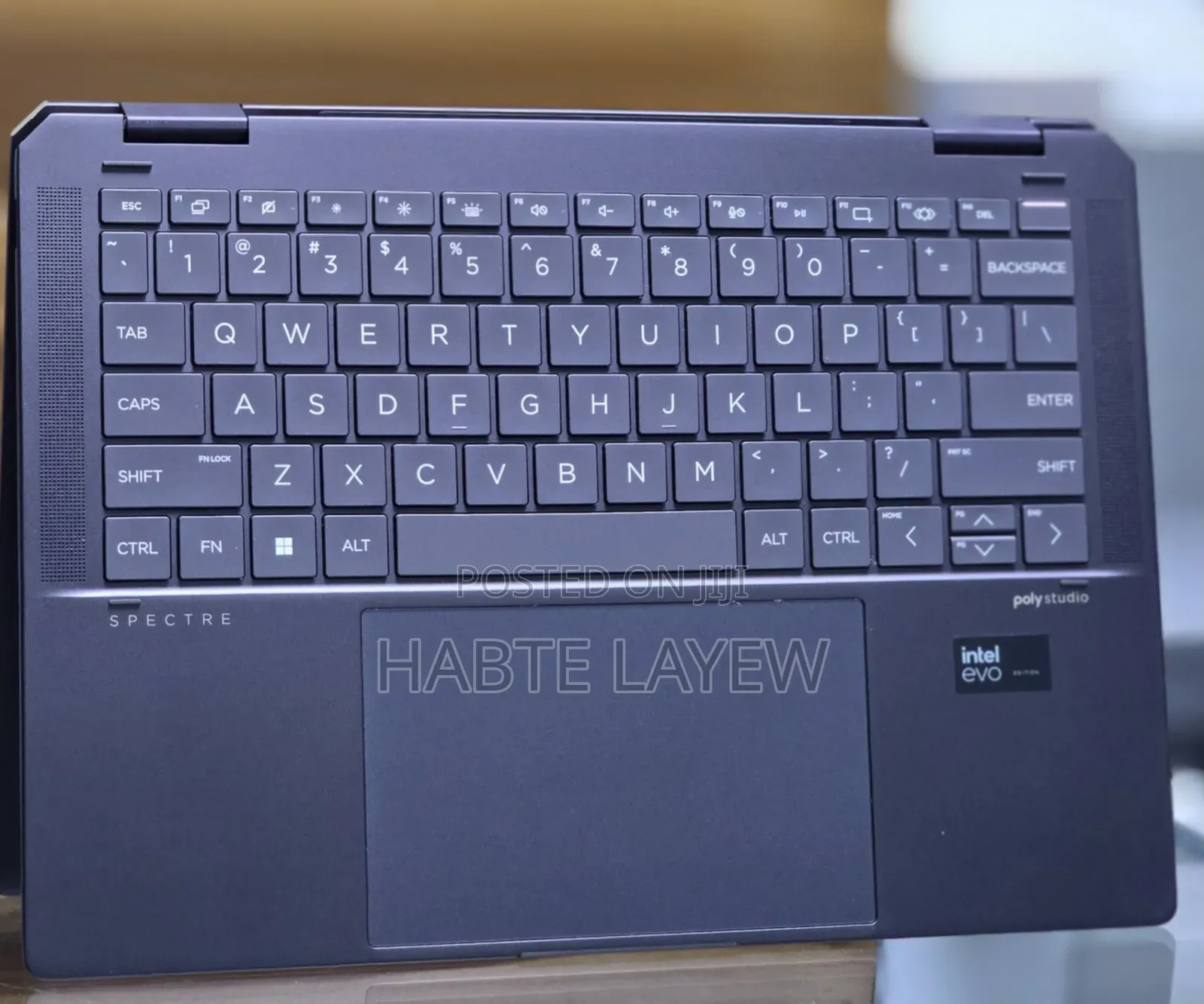 New Laptop HP Spectra 13 16GB Intel Core Ultra 7 SSD 1T