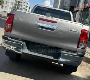Toyota Hilux 2019 Gray
