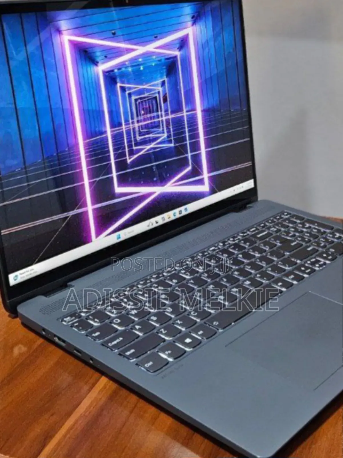 New Laptop Lenovo Yoga 7i 16GB Intel Core I7 SSD 512GB