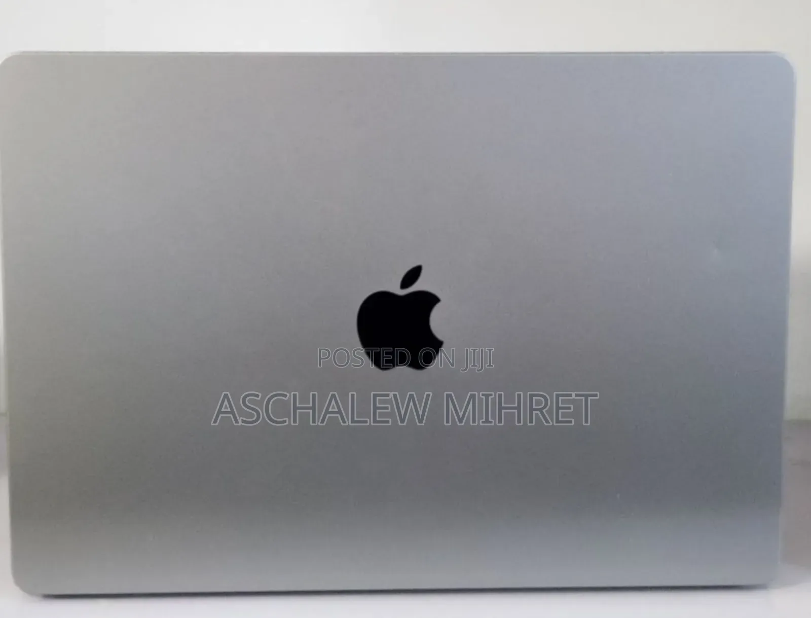 New Laptop Apple MacBook Air 2022 M2 8GB Apple M2 SSD 256GB