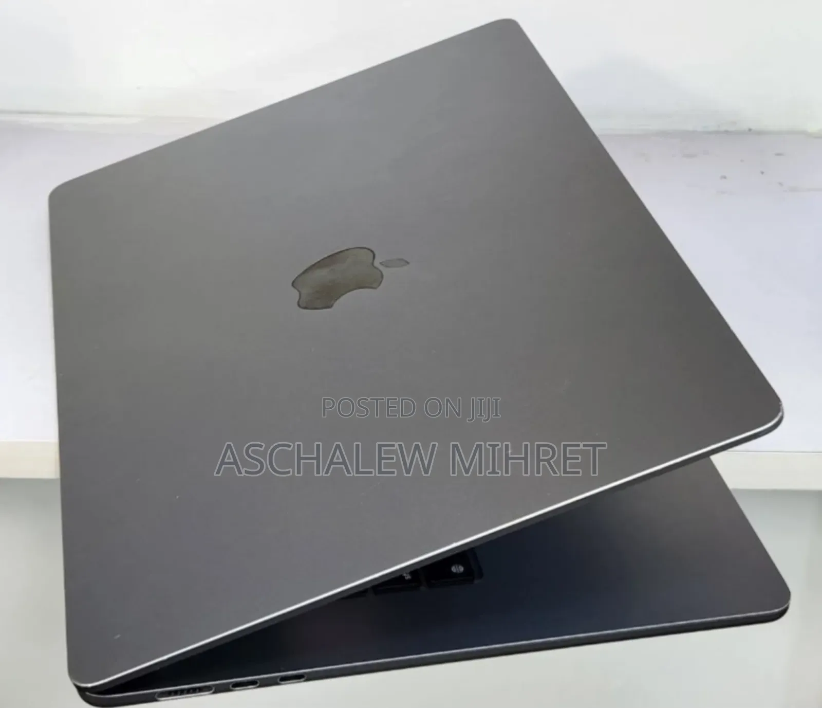 New Laptop Apple MacBook Air 2022 M2 8GB Apple M2 SSD 256GB