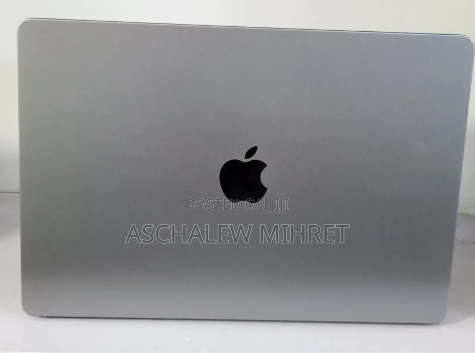 New Laptop Apple MacBook Air 2022 M2 8GB Apple M2 SSD 256GB