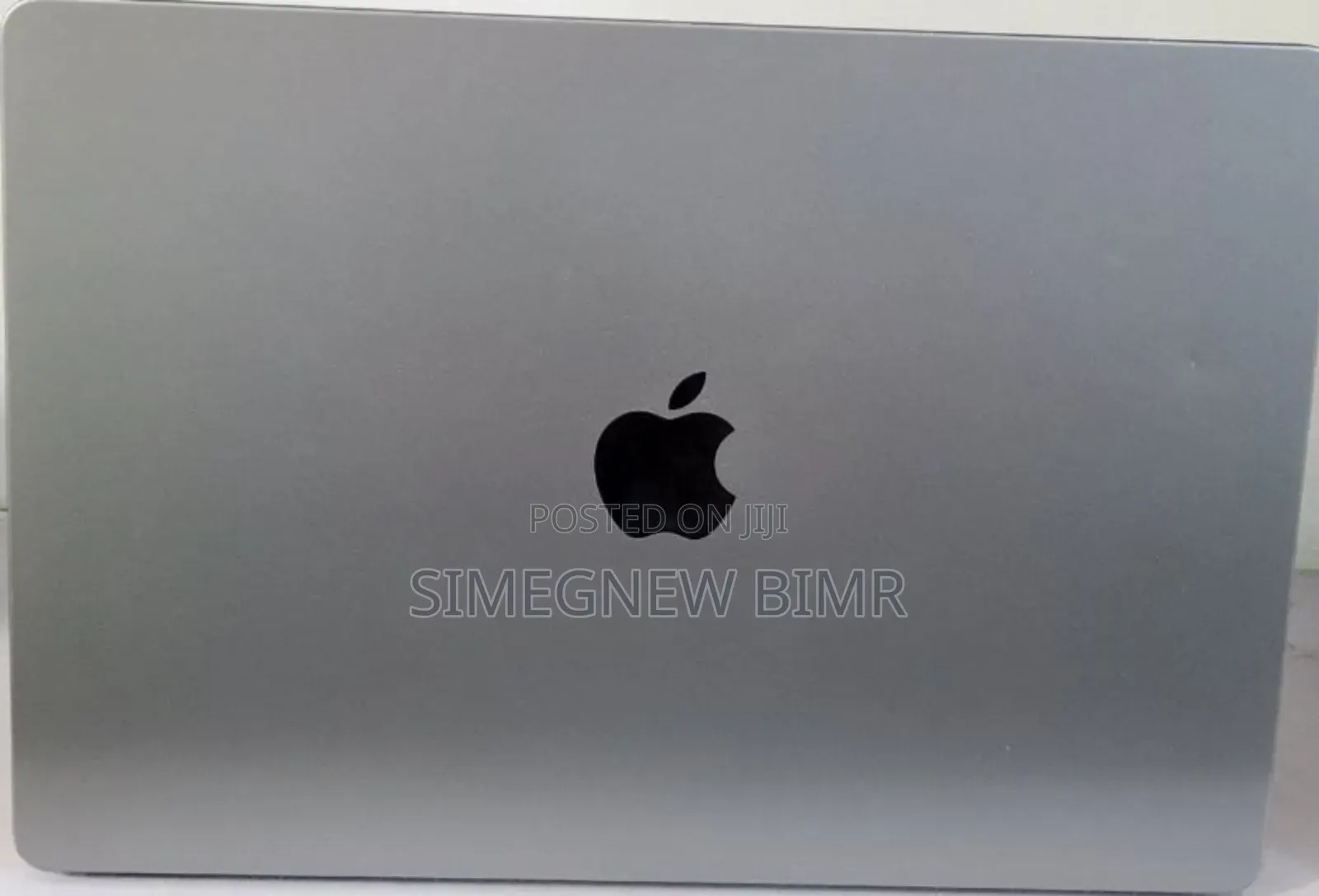 New Laptop Apple MacBook Air 2022 M2 8GB Apple M2 SSD 256GB