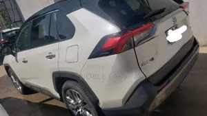 Toyota RAV4 2021 Ivory