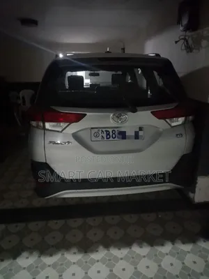 Toyota Rush 2021 Silver
