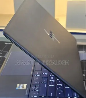 Photo - New Laptop HP Spectre 16GB Intel Core I7 SSD 1T