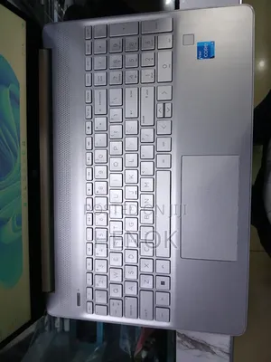 Laptop HP 15-Dy2075tg 16GB Intel Core I5 SSD 512GB