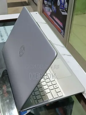 Laptop HP 15-Dy2075tg 16GB Intel Core I5 SSD 512GB