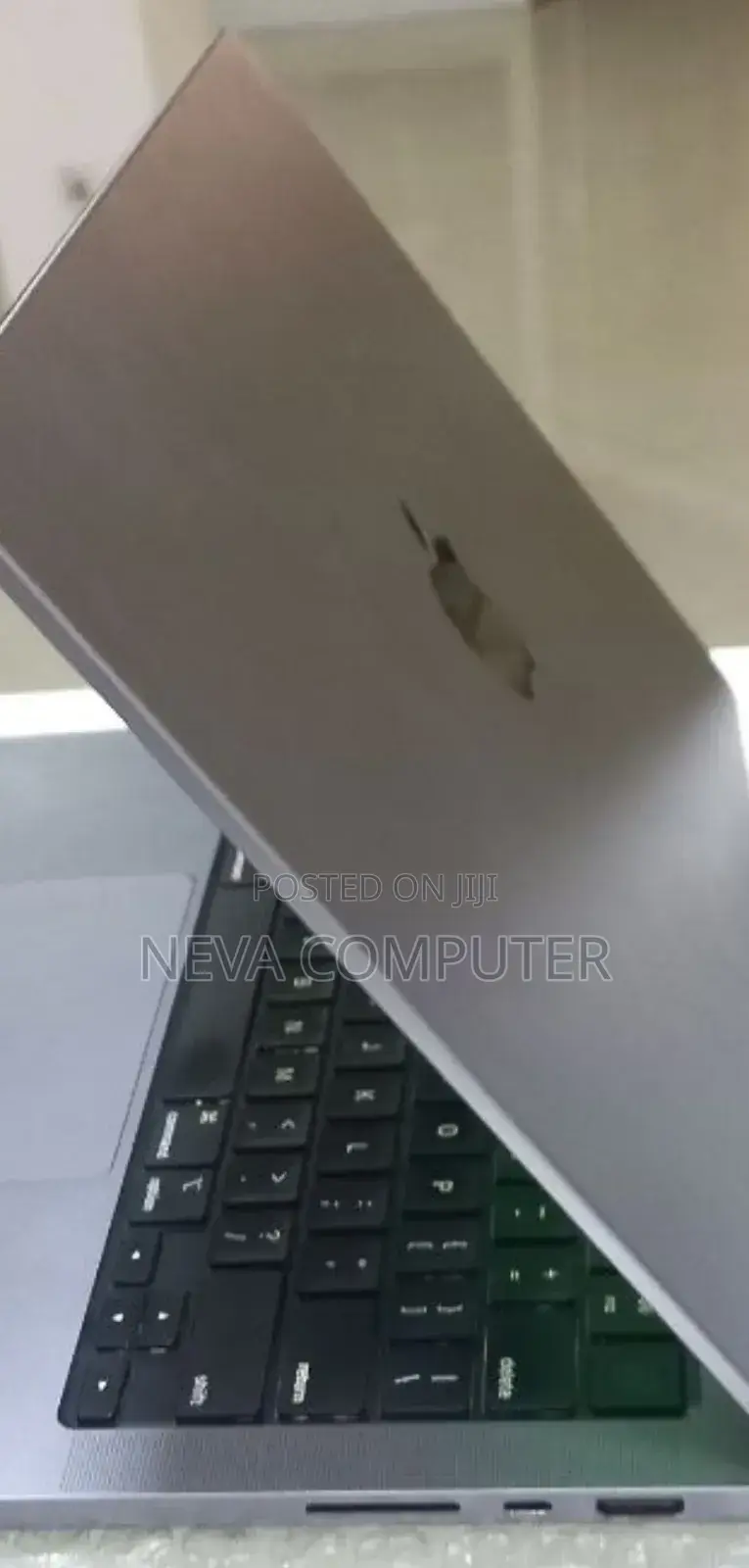 New Laptop Apple MacBook Pro M1 16GB Apple M1 Pro SSD 512GB