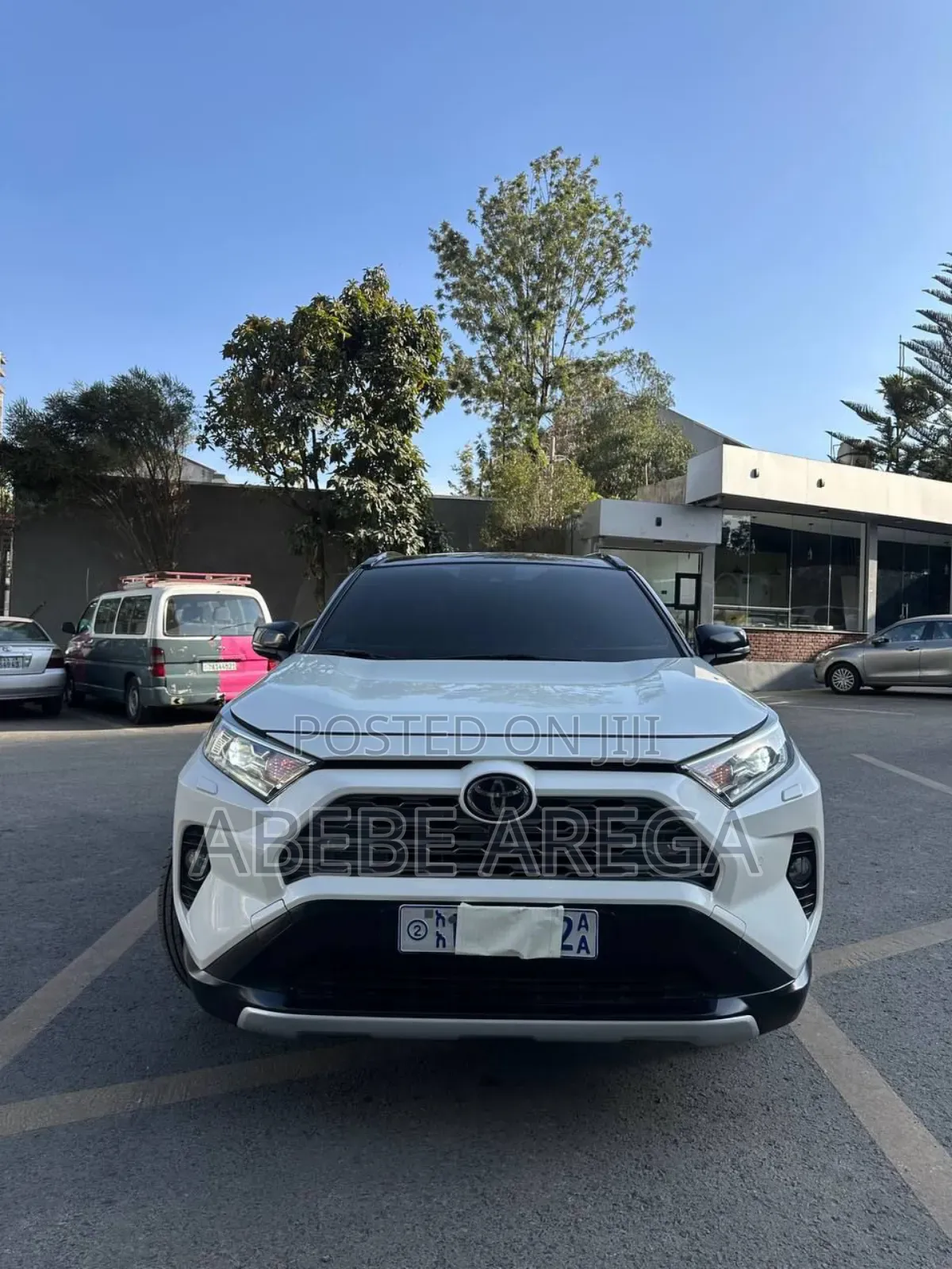 Toyota RAV4 2021 White