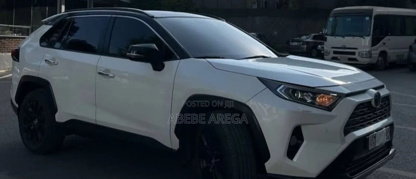 Toyota RAV4 2021 White
