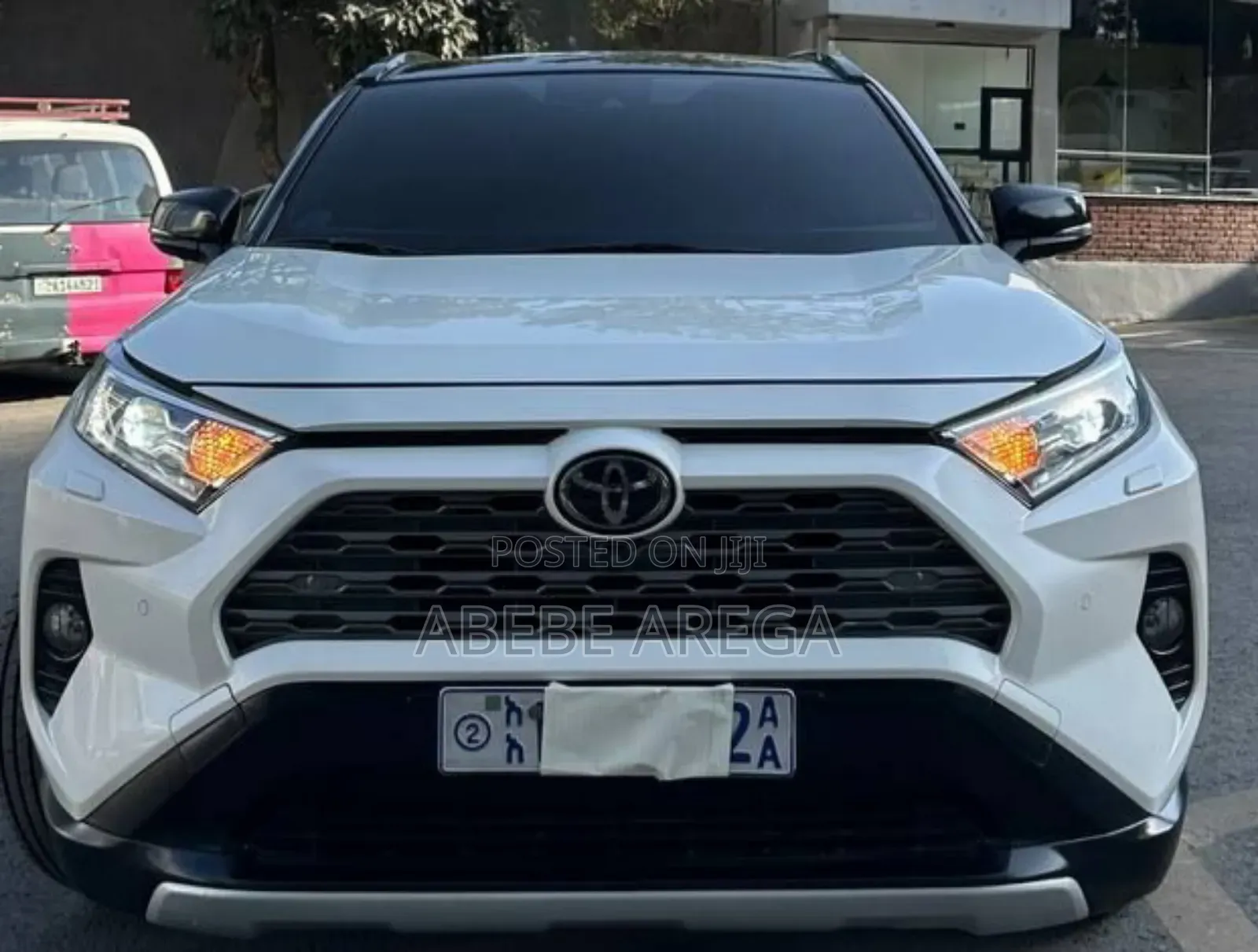 Toyota RAV4 2021 White