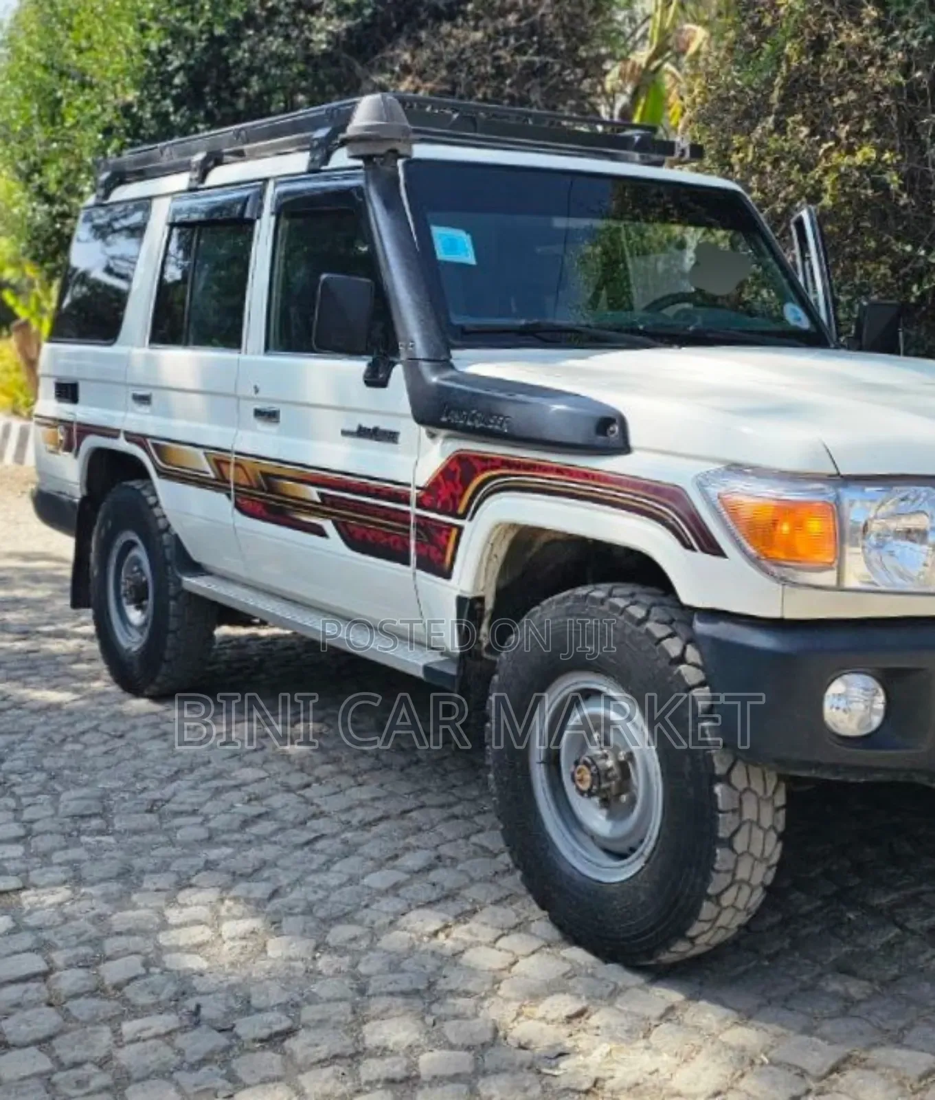Toyota Land Cruiser 2014 White