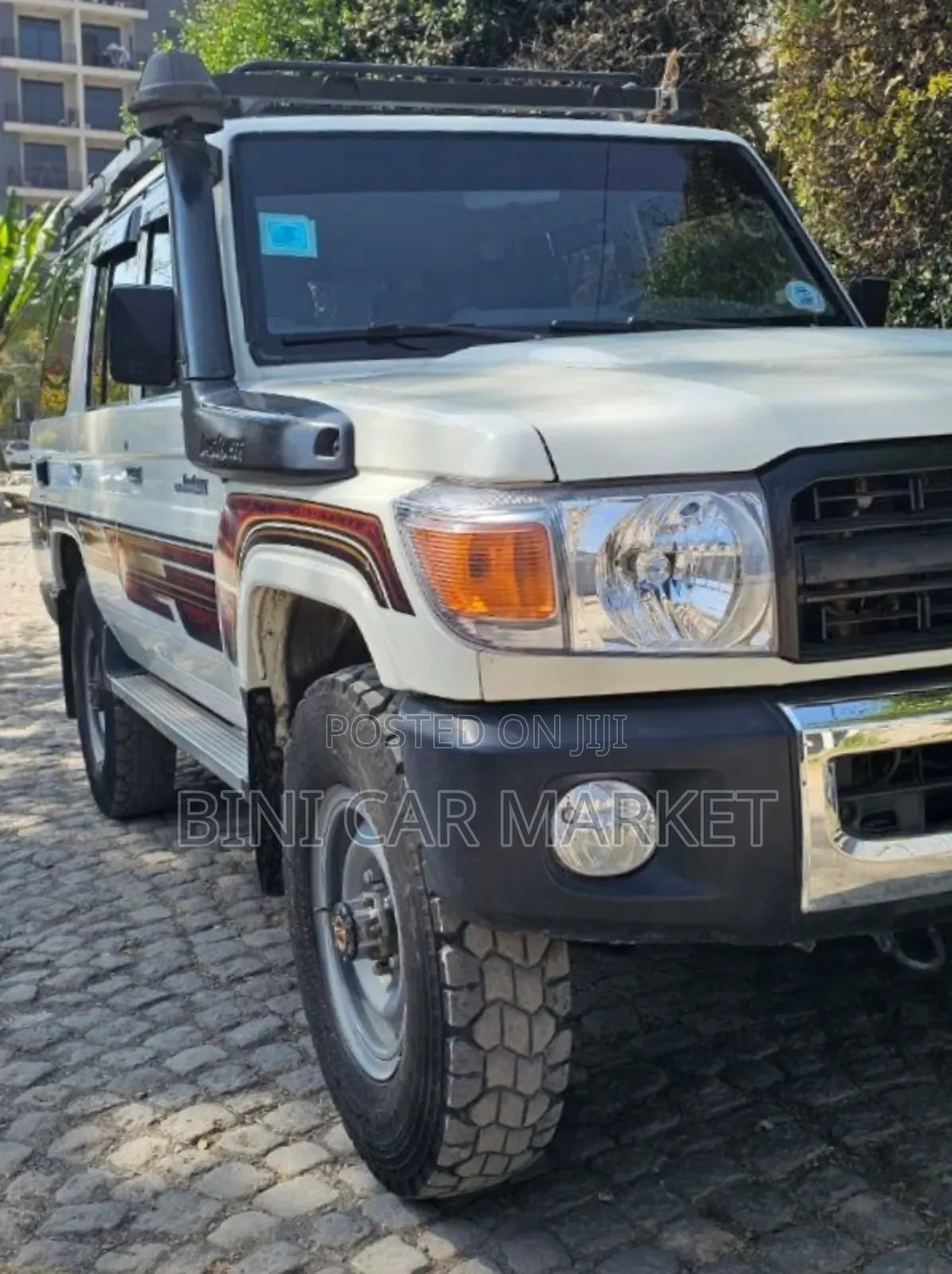 Toyota Land Cruiser 2014 White