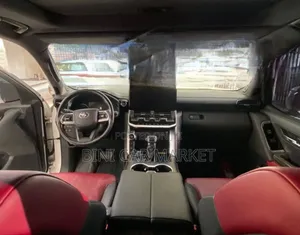 Toyota Land Cruiser 2023 White