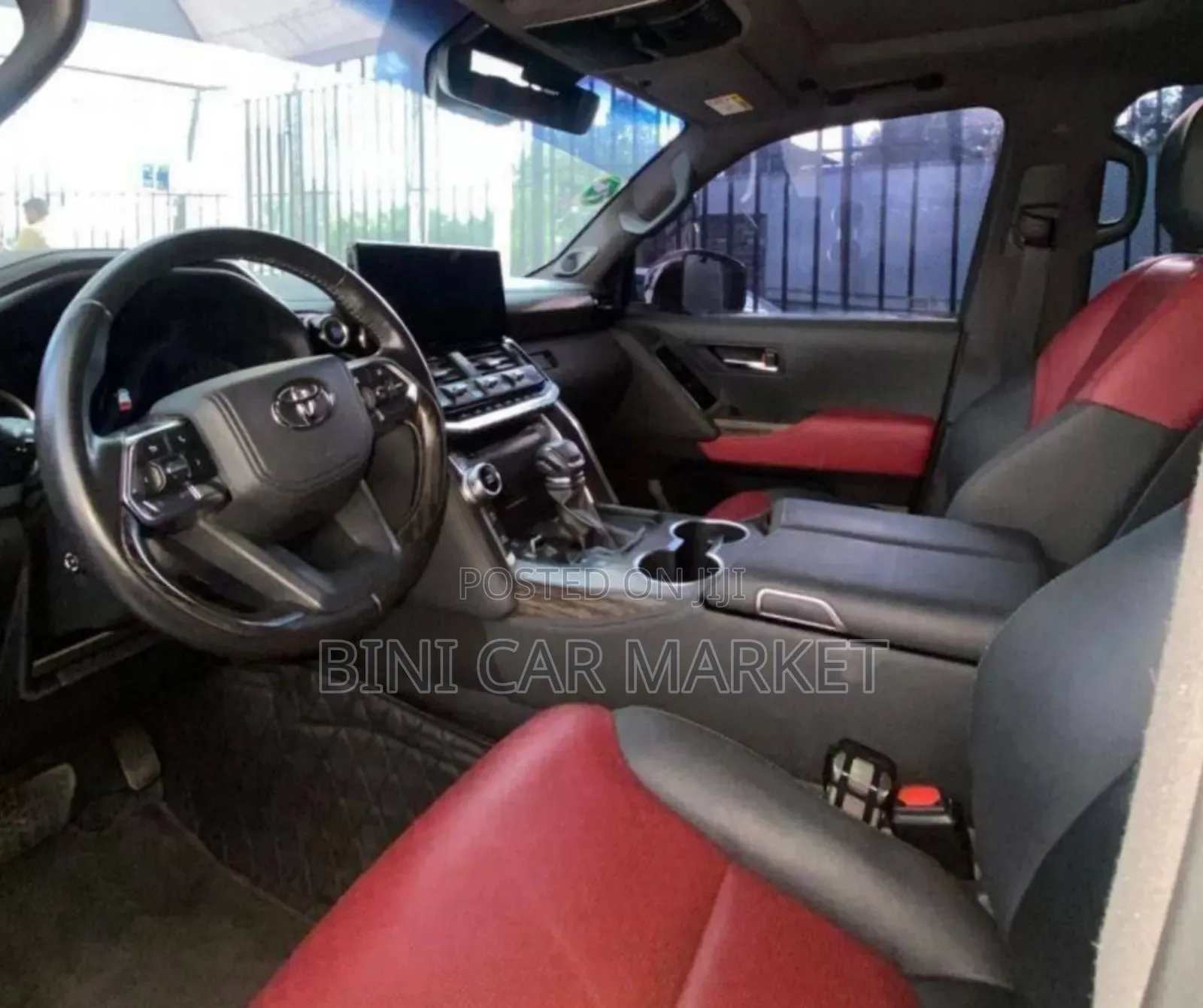 Toyota Land Cruiser 2023 White