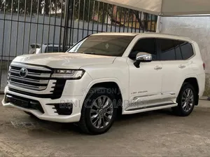 Toyota Land Cruiser 2023 White