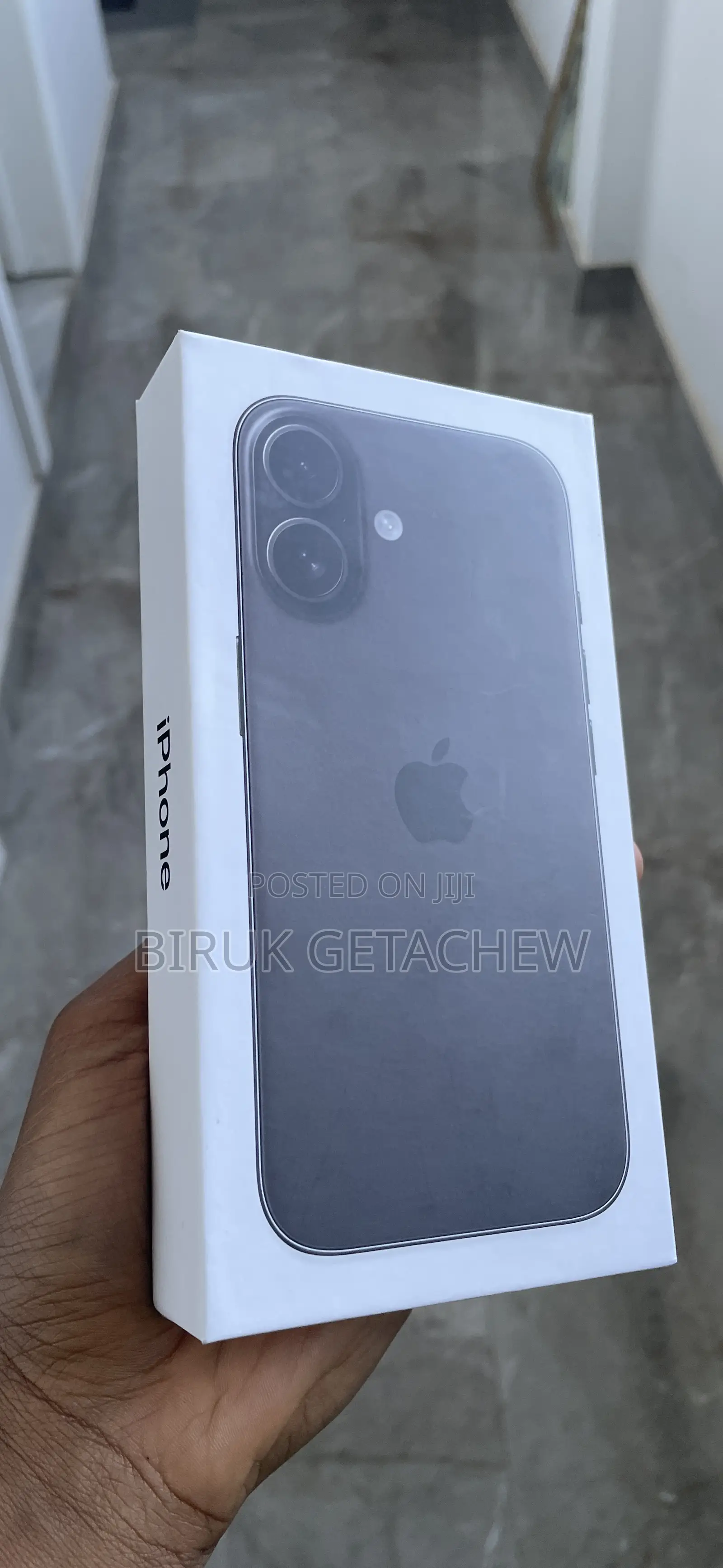 New Apple iPhone 16 128 GB Black