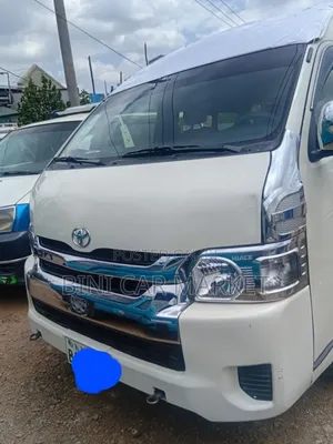 Photo - Toyota HiAce 2021 White