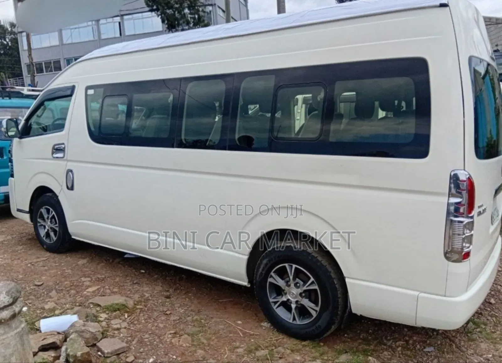 Toyota HiAce 2021 White