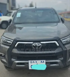 Photo - Toyota Hilux Revo Double Cab Deisel 2.8 AWD 2021 Gray
