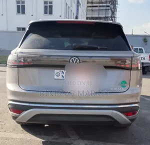 Volkswagen ID.6 2023 Brown