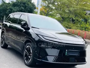 Photo - New Toyota bZ3 2025 Black