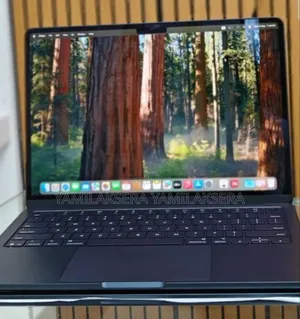 New Laptop Apple MacBook Air 2024 M3 13-Inch 8GB Apple M3 SSD 256GB