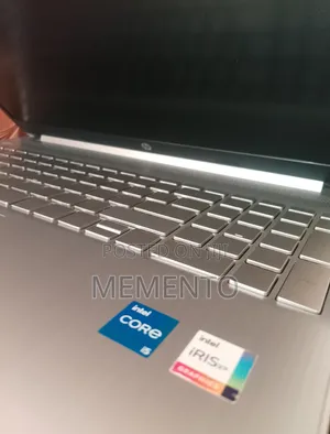 Laptop HP 15-Dy2075tg 16GB Intel Core I5 SSD 512GB