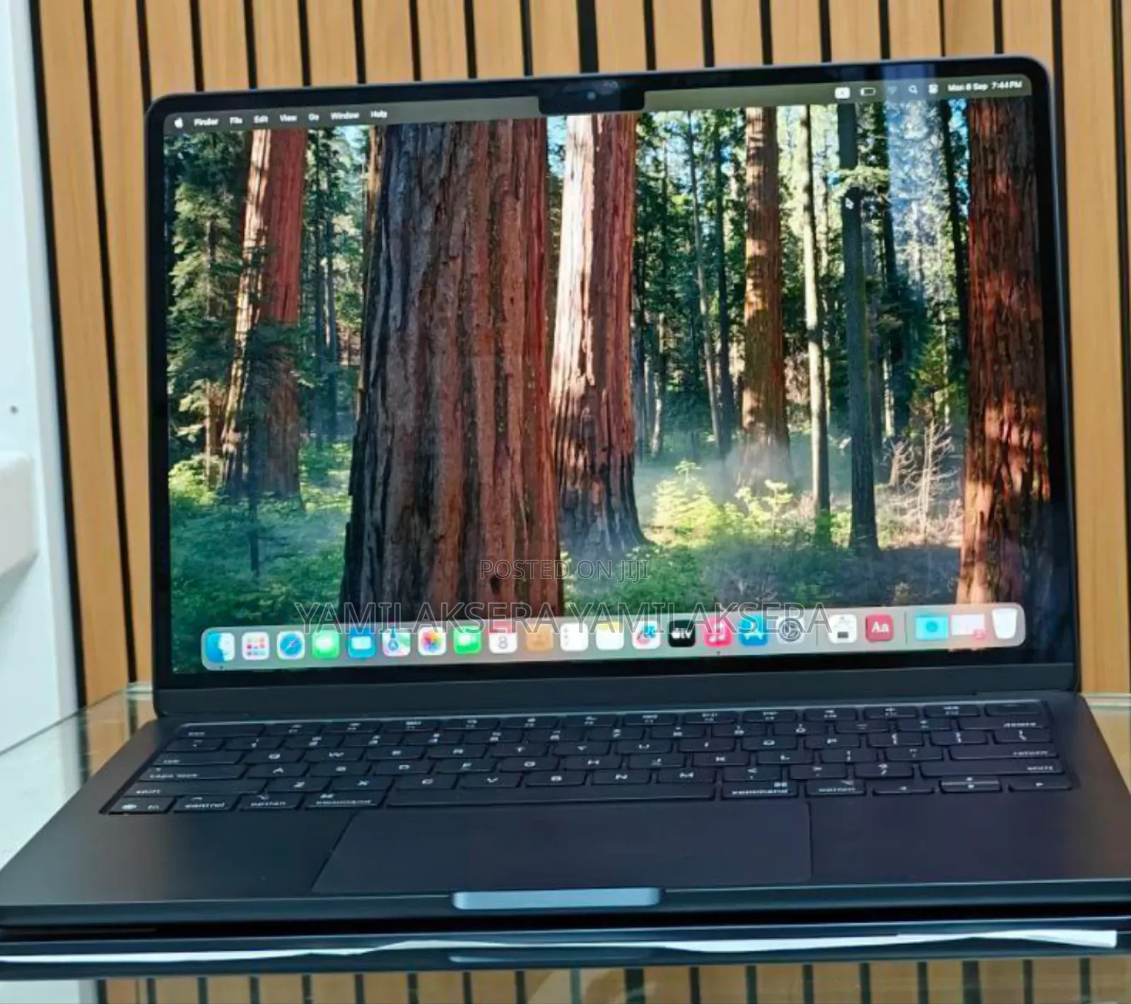 New Laptop Apple MacBook Air 2024 M3 13-Inch 8GB Apple M3 SSD 256GB