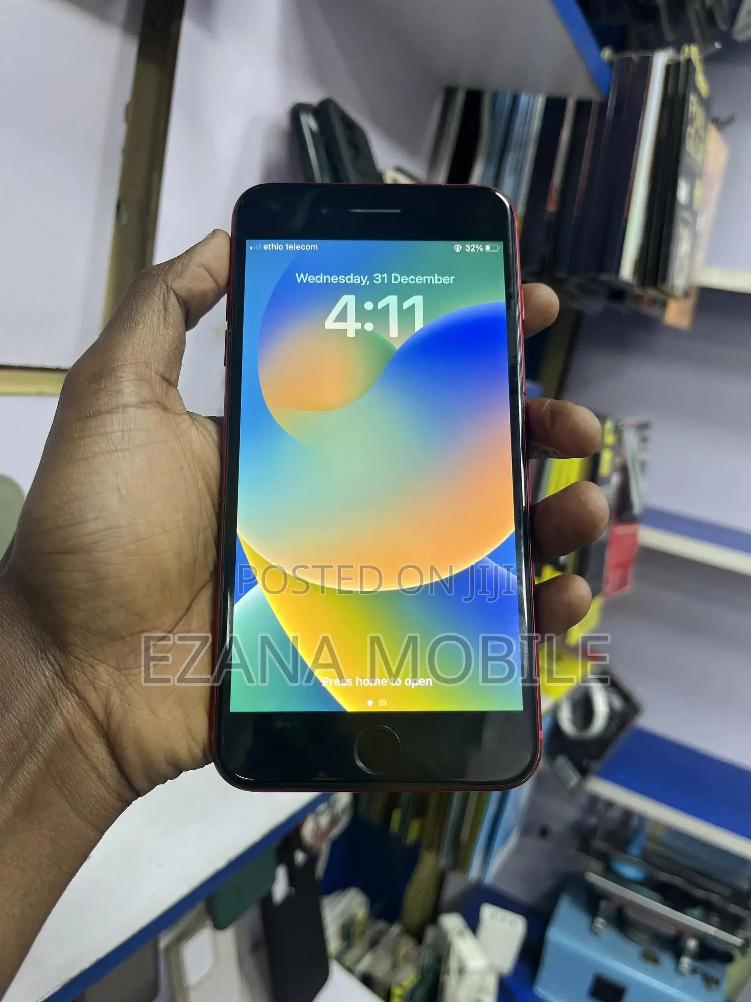 Apple iPhone 8 Plus 64 GB Red