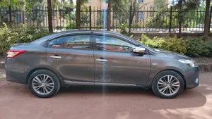 Toyota Yaris 2015 Black