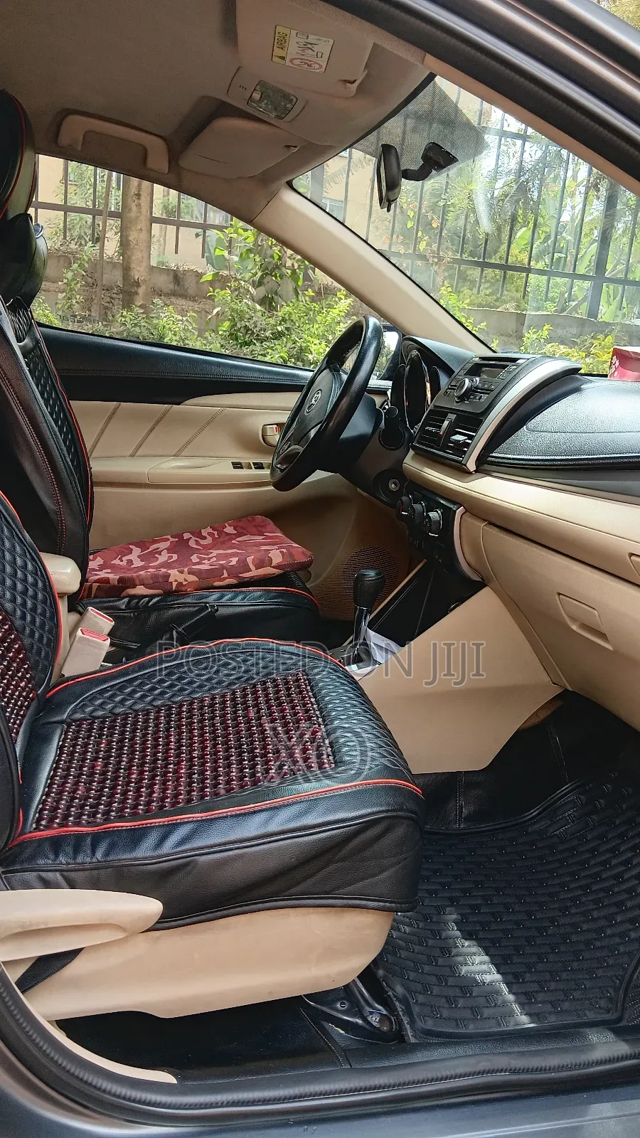 Toyota Yaris 2015 Black