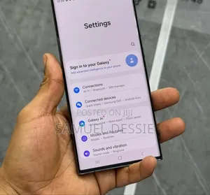 Photo - New Samsung Galaxy S22 Ultra 5G 256 GB