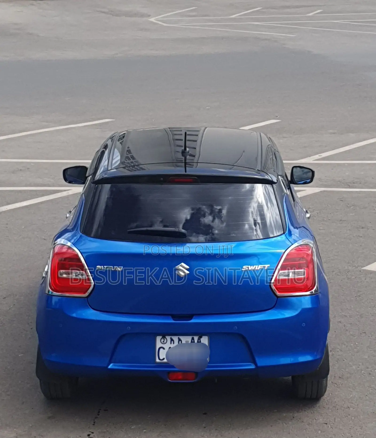 Suzuki Swift 2023 Blue