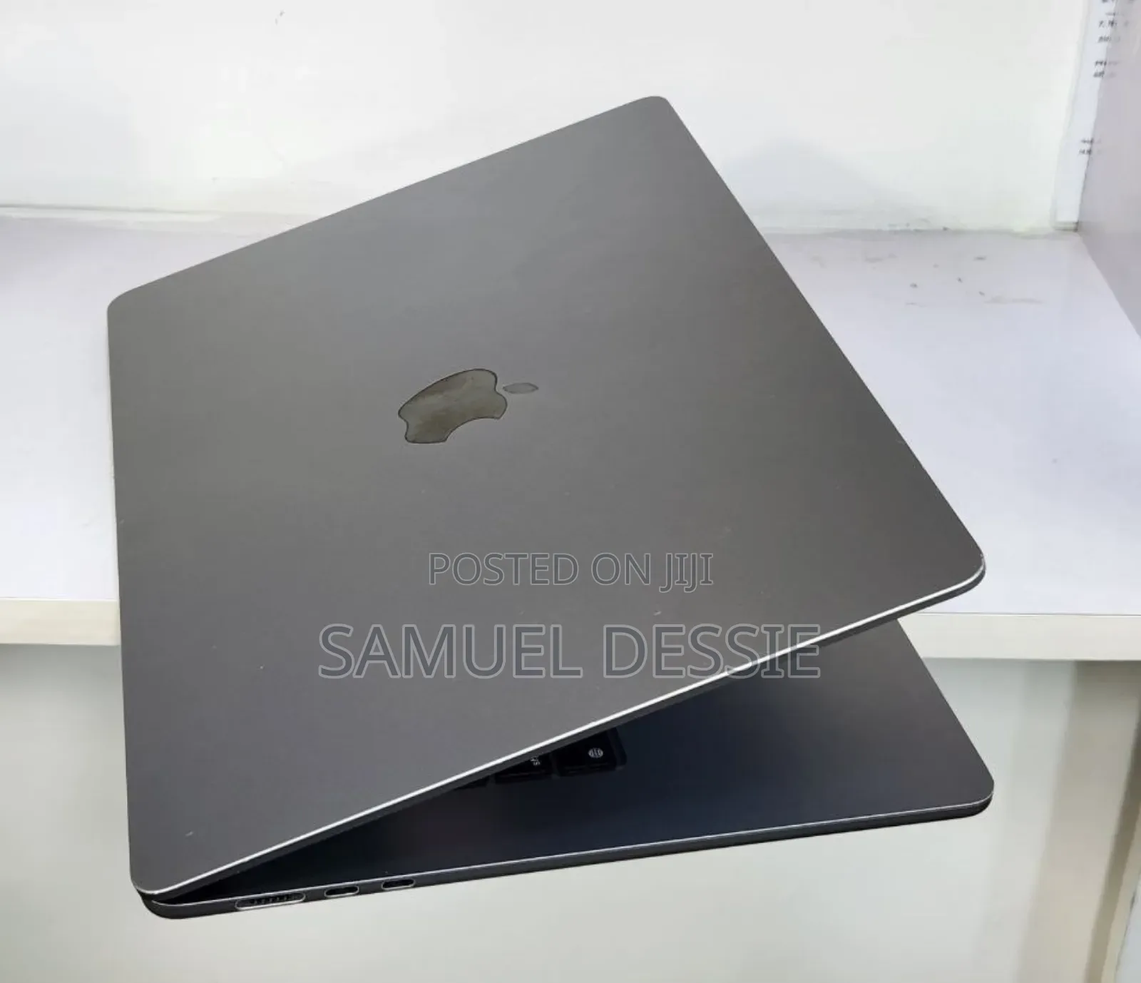 New Laptop Apple MacBook Air 2023 M2 8GB Apple M2 SSD 256GB