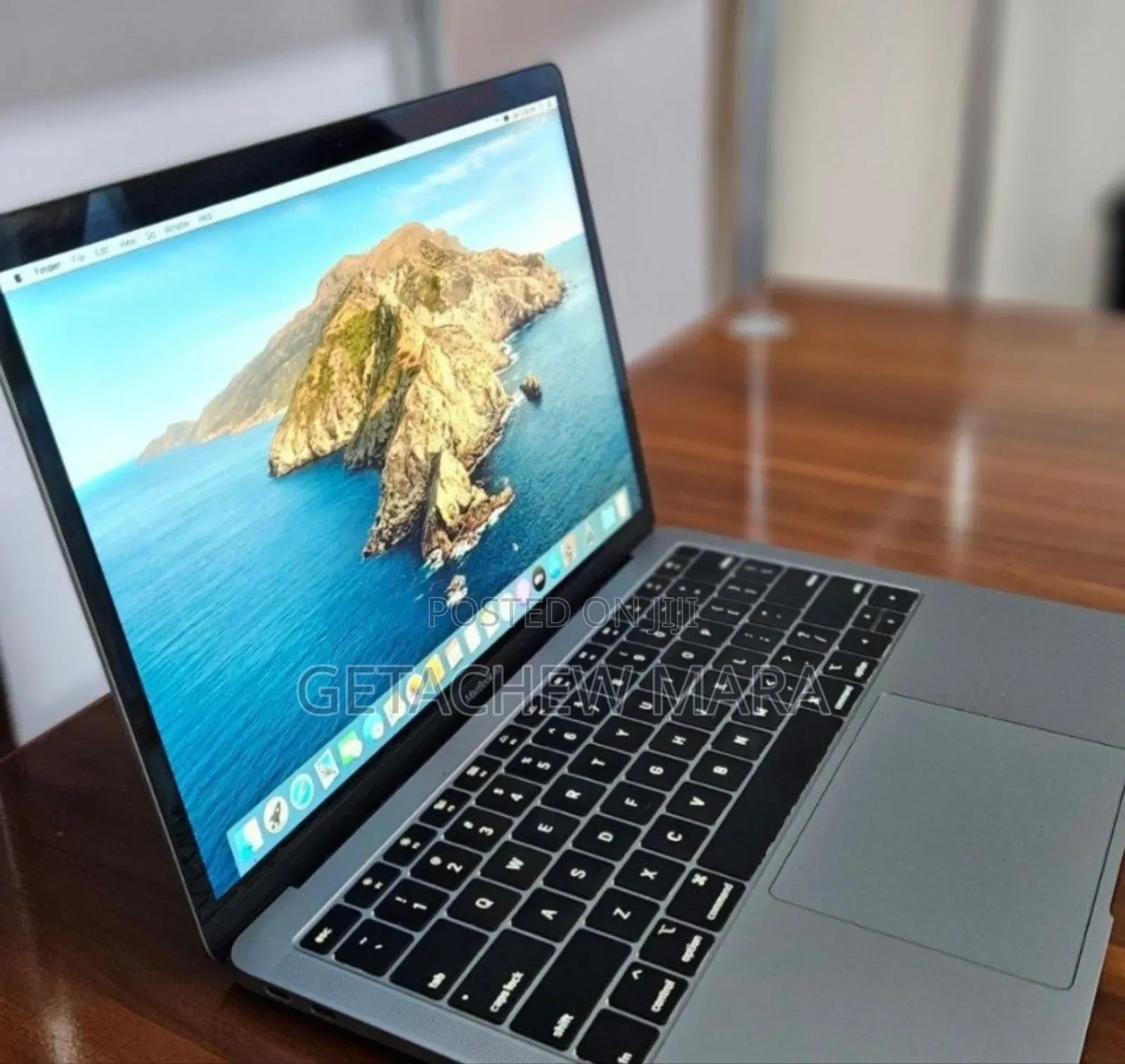 New Laptop Apple MacBook Pro 2019 8GB Intel Core I5 SSD 128GB