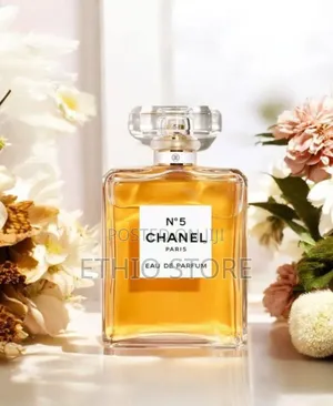 Photo - No5 Chanel Paris