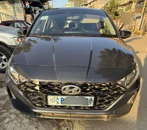 Photo - Hyundai i20 2021 Gray