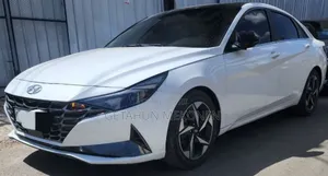 Hyundai Avante 2021 White
