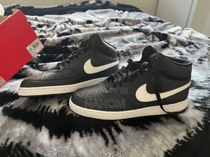 Photo - Nike Court Vision Mid